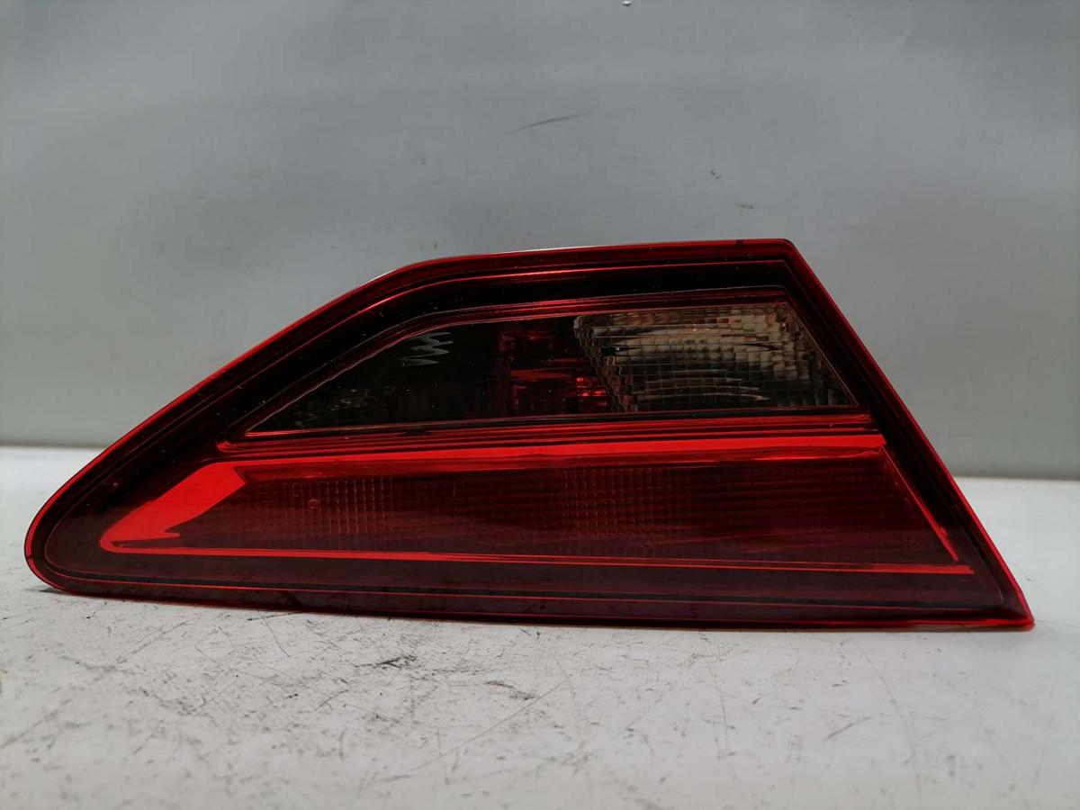 Seat Leon 5F original R&uuml;cklicht R&uuml;ckleuchte Schlussleuchte innen links Bj.2015